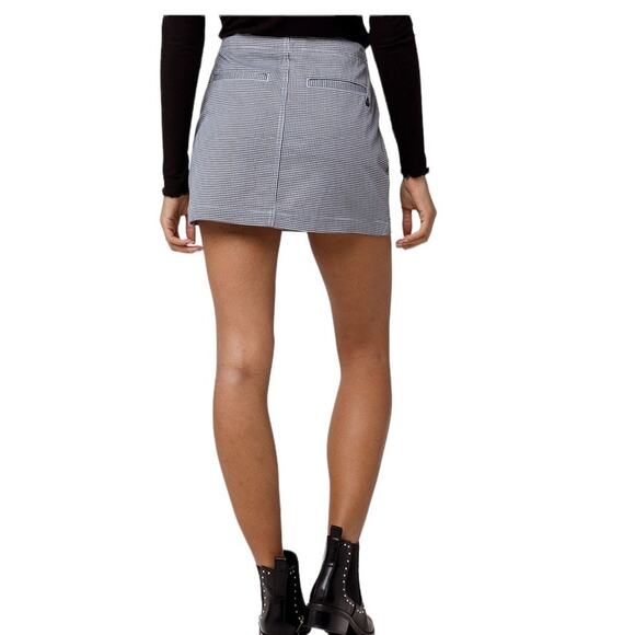 Volcom Black and White Houndstooth Zipper Mini Skirt, Size Medium - Picture 2 of 9